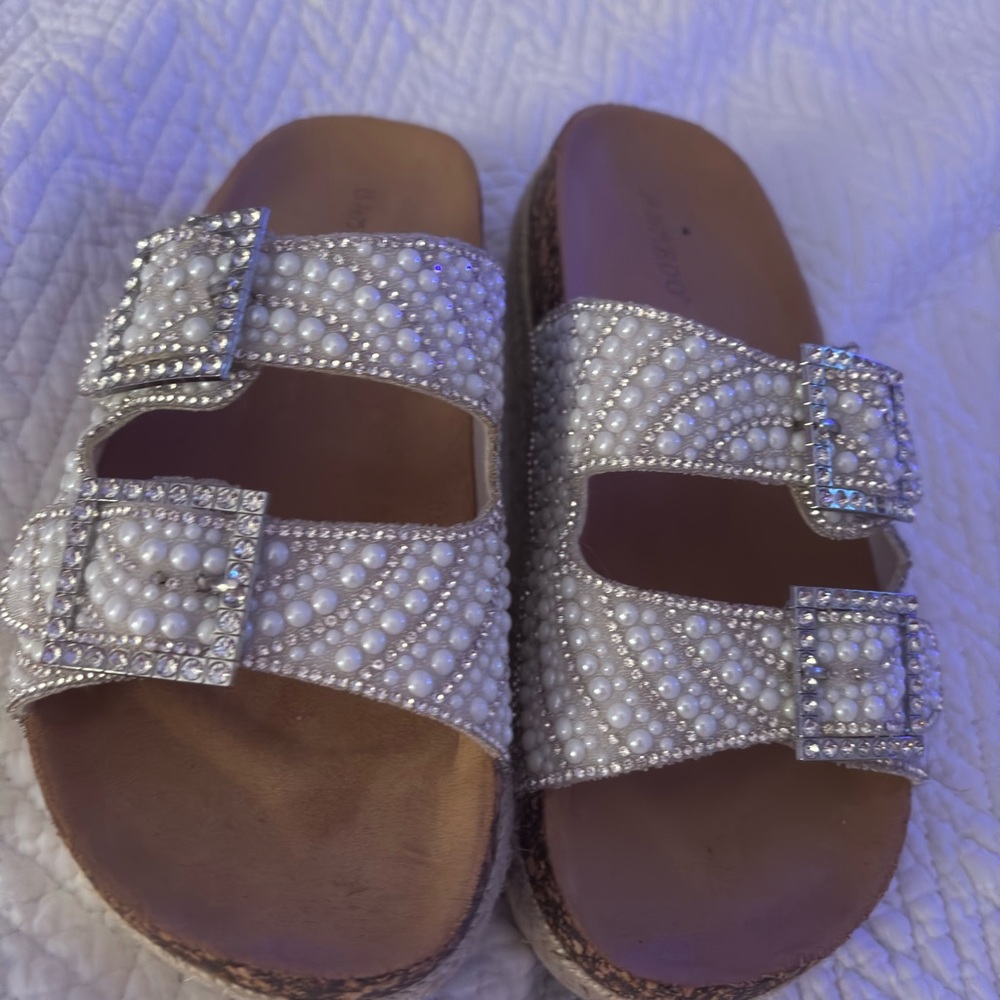 Elegant Pearl-Embellished Sandals